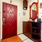 Podgorska Comfort By Bookinghost