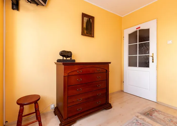 Podgorska Comfort By Bookinghost *