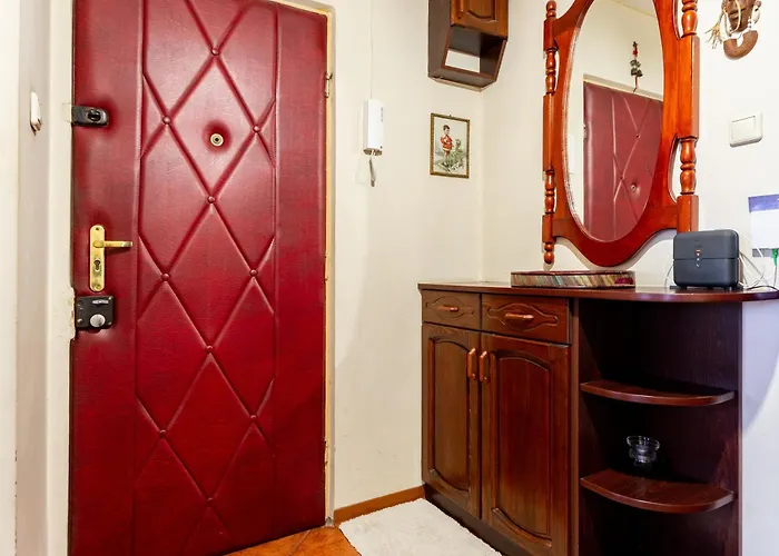 Podgorska Comfort By Bookinghost