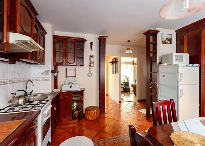 Podgorska Comfort By Bookinghost