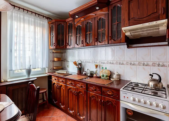 Podgorska Comfort By Bookinghost